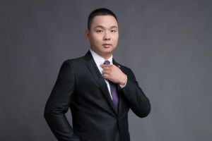 心系公益，善行致远 | 开云手机客户端_开云(中国)官方集团董事长“慈善达人”罗宁弟获官